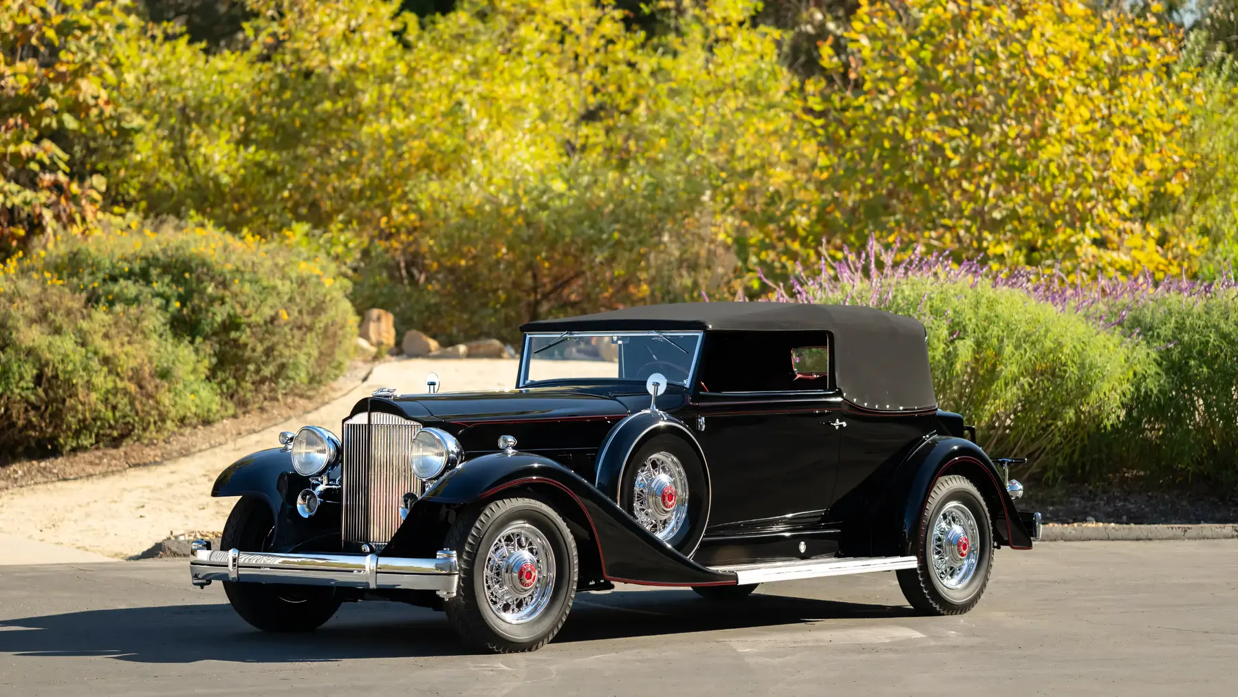 1933