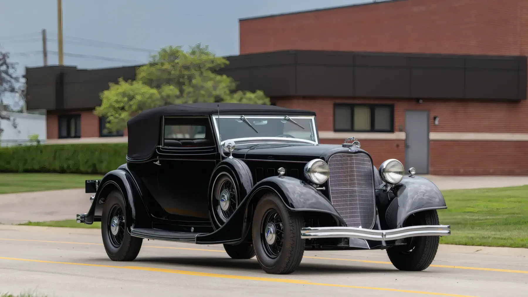 1934 Lincoln Model KB Convertible Victoria by Brunn