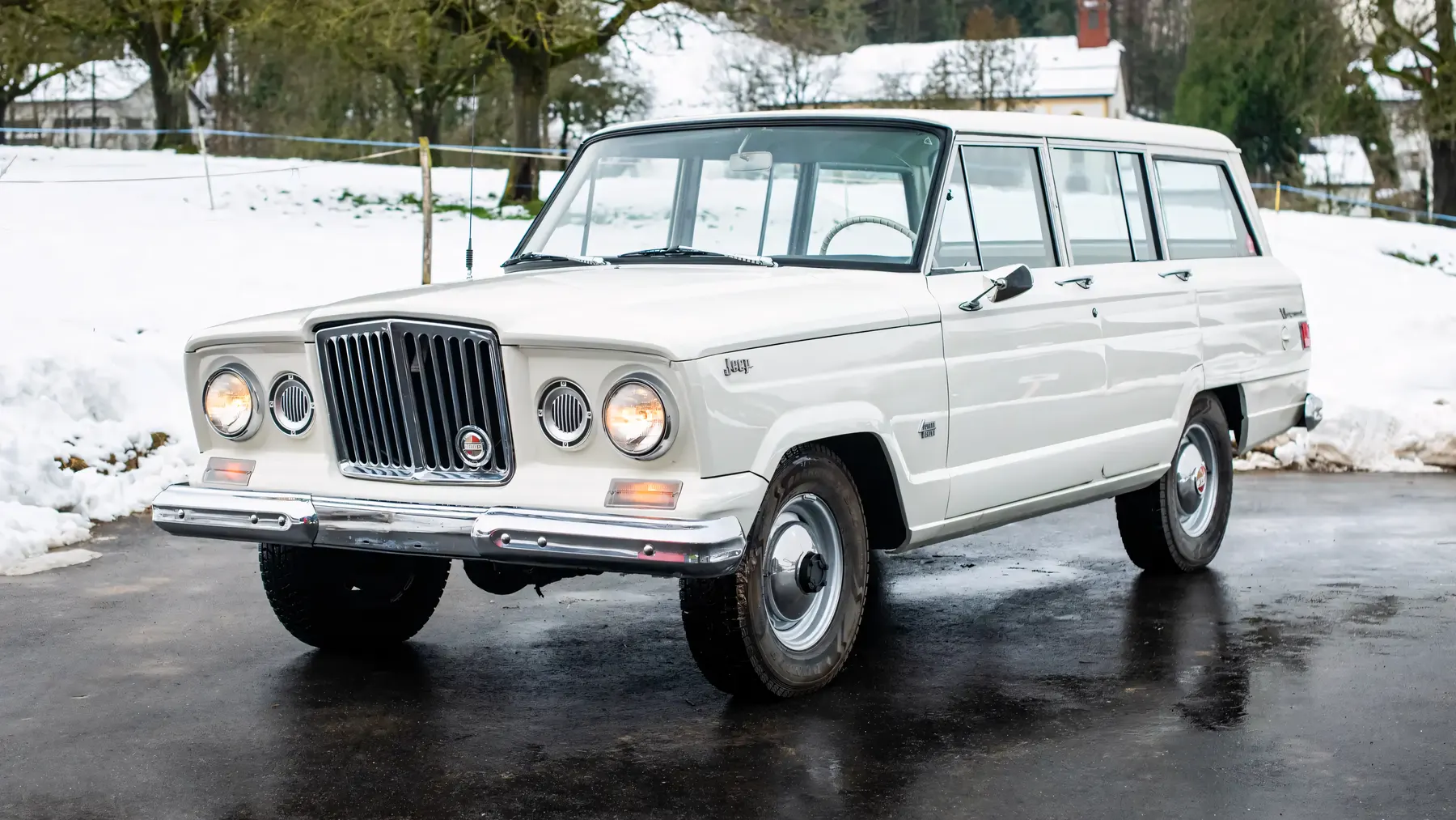 1965 Jeep Wagoneer