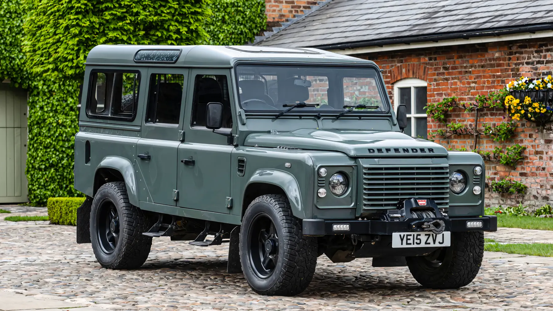 2015 Land Rover Defender 110 XS Station Wagon 'V-8 LS3' by Twisted