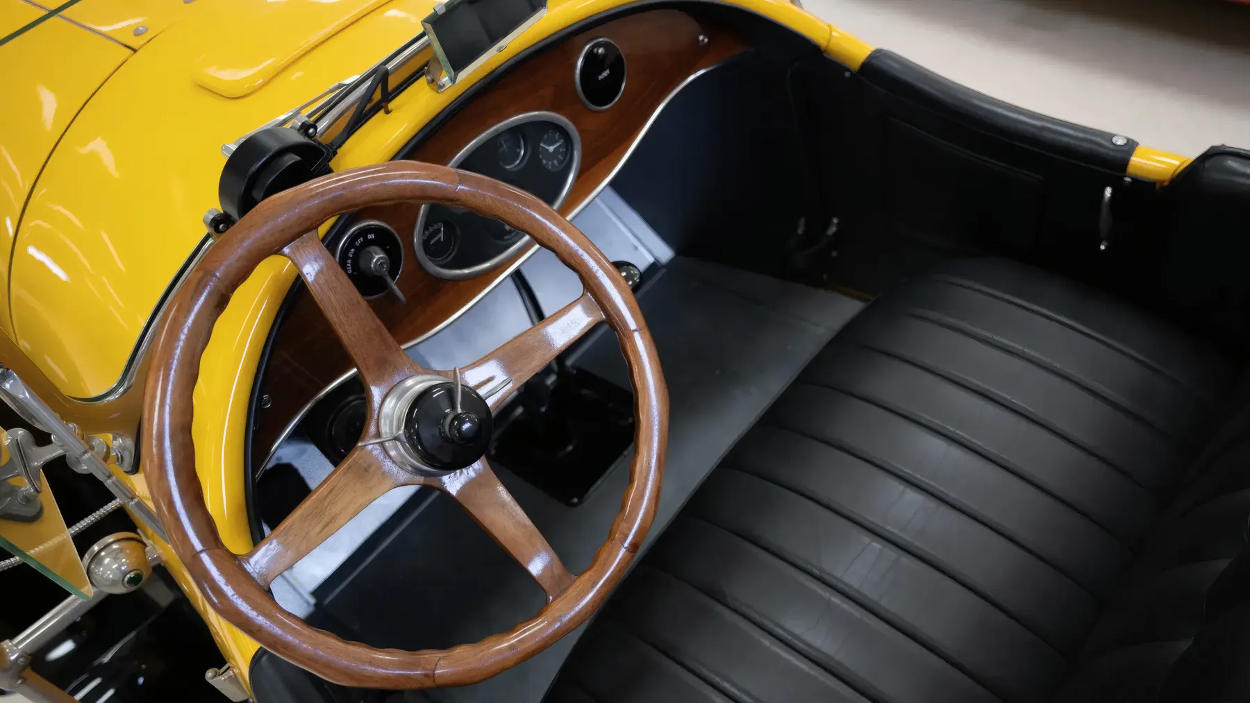 1926 Kissel Model 6-55 'Gold Bug' Speedster - photo 3