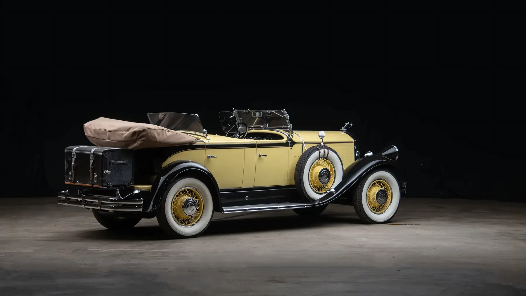 1929 Pierce-Arrow Model 133 Touring with Tonneau Shield - photo 1