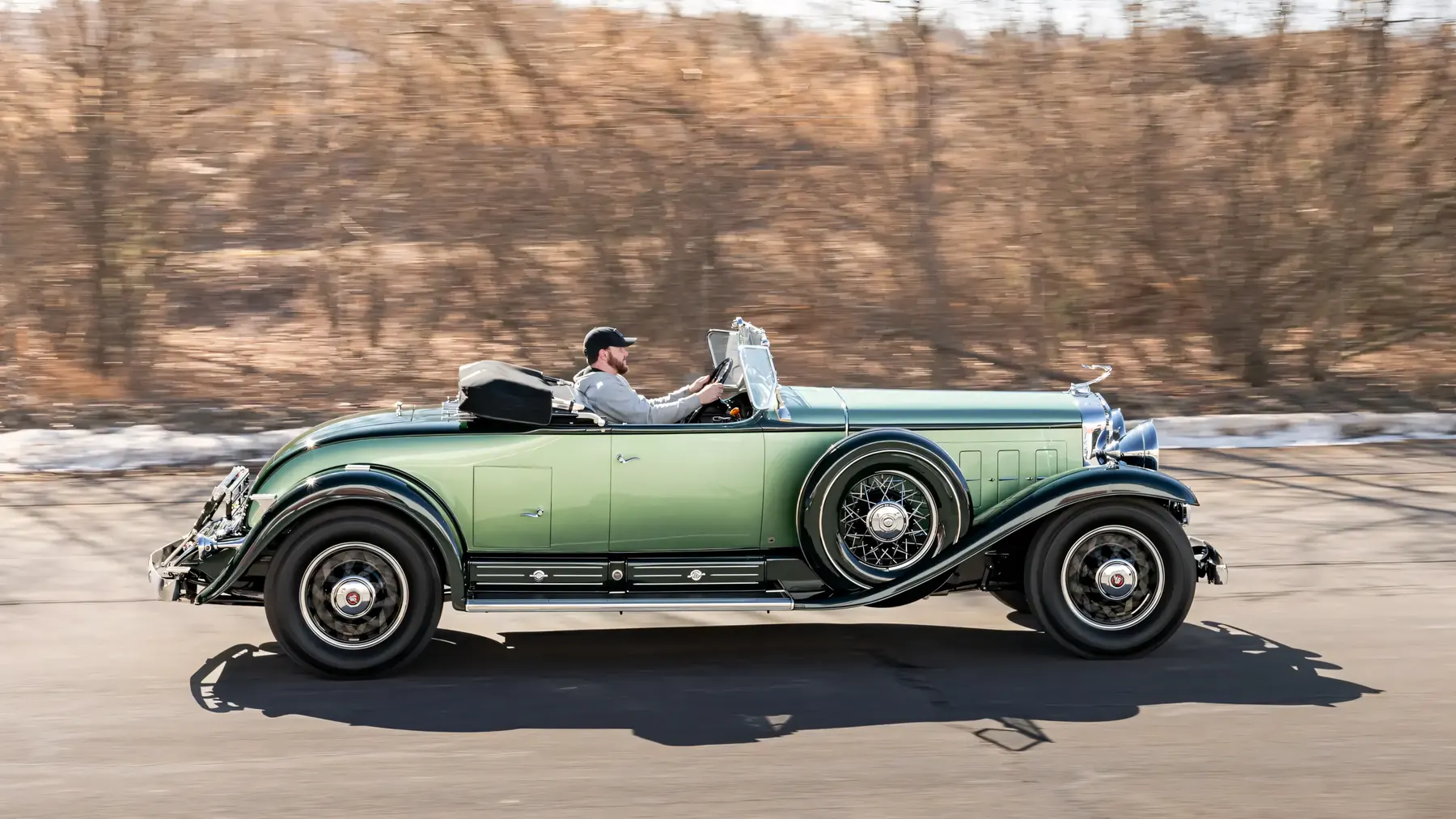 1930 Cadillac V-16 Roadster by Fleetwood - photo 2