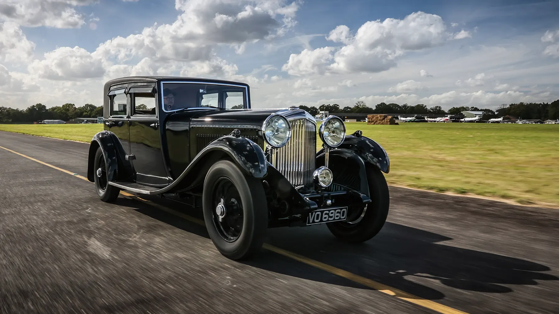 1931 Bentley 8-Litre 'Silent Bloc' Saloon by Vanden Plas - photo 7