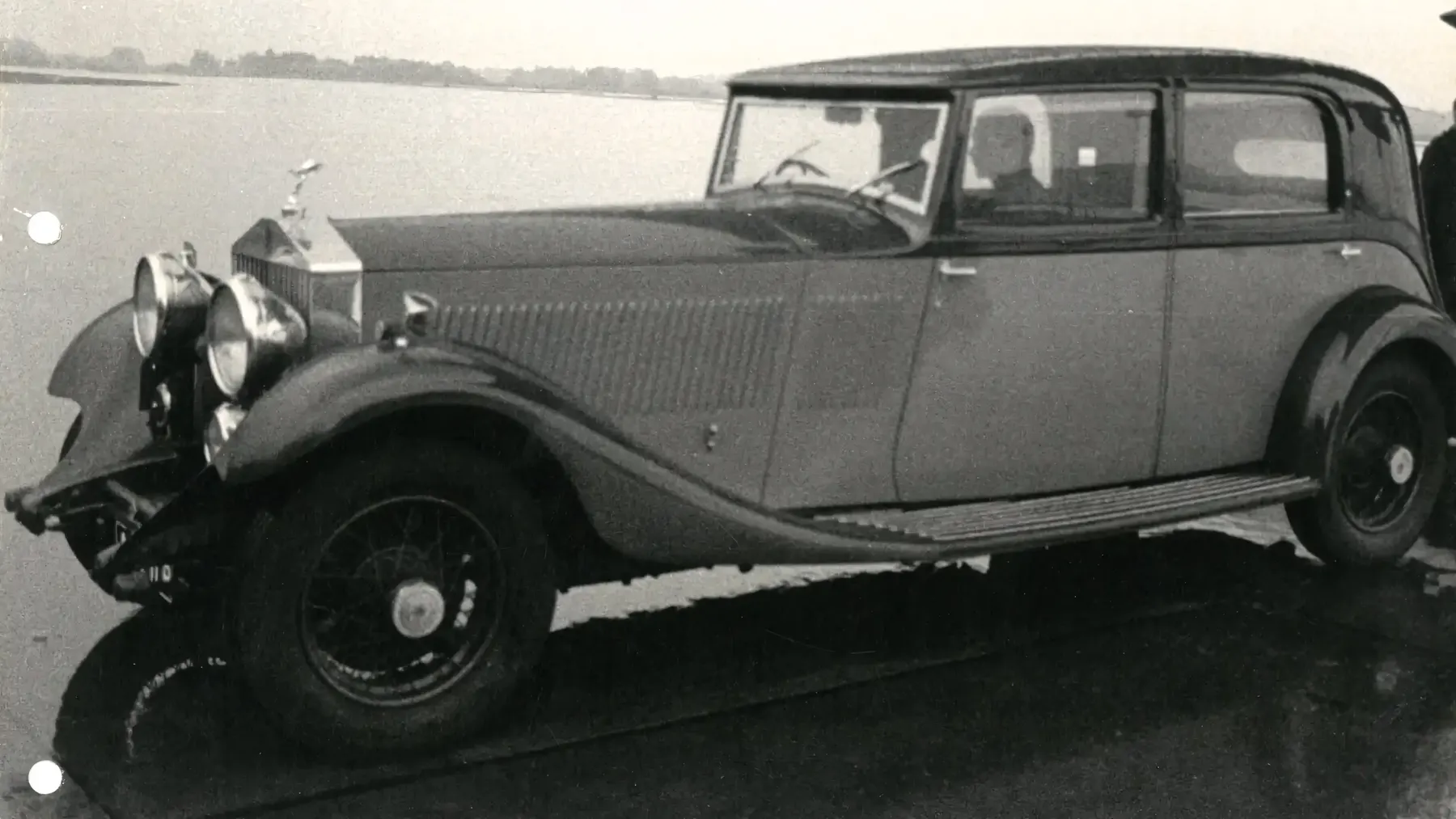 1933 Rolls-Royce Phantom II Limousine by Barker - photo 1