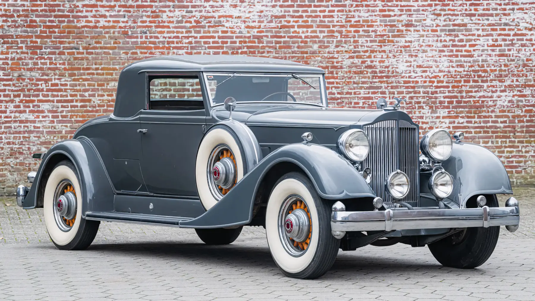 1934 Packard Twelve 2/4-Passenger Coupé - photo 3