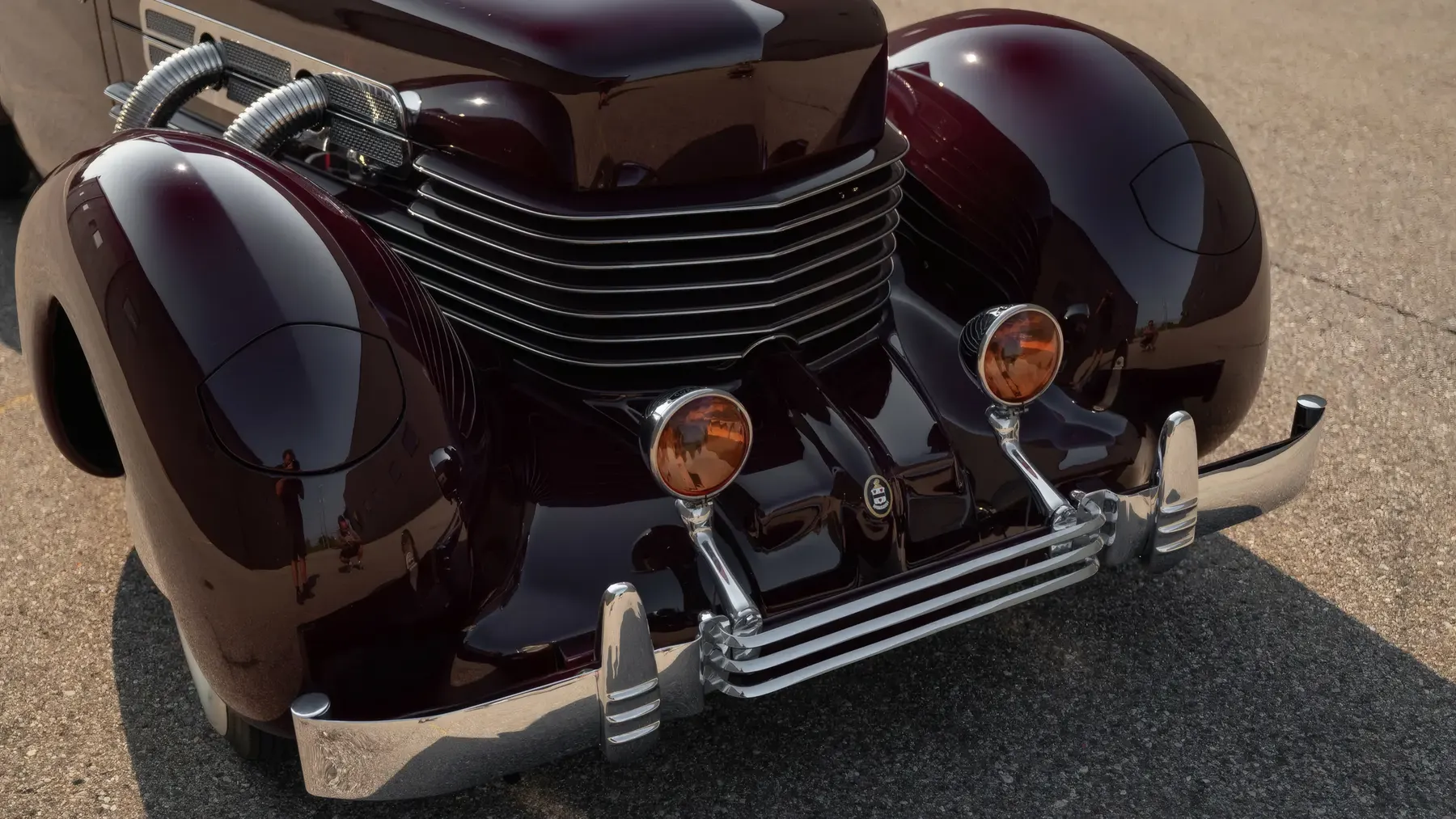 1937 Cord 812 Supercharged Phaeton - photo 1