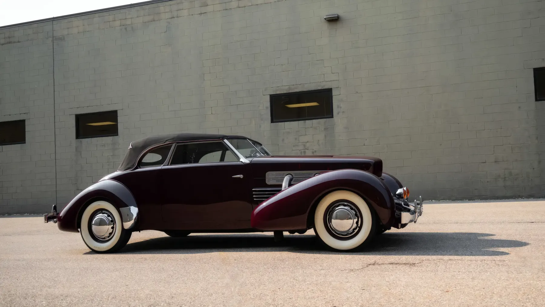 1937 Cord 812 Supercharged Phaeton - photo 3