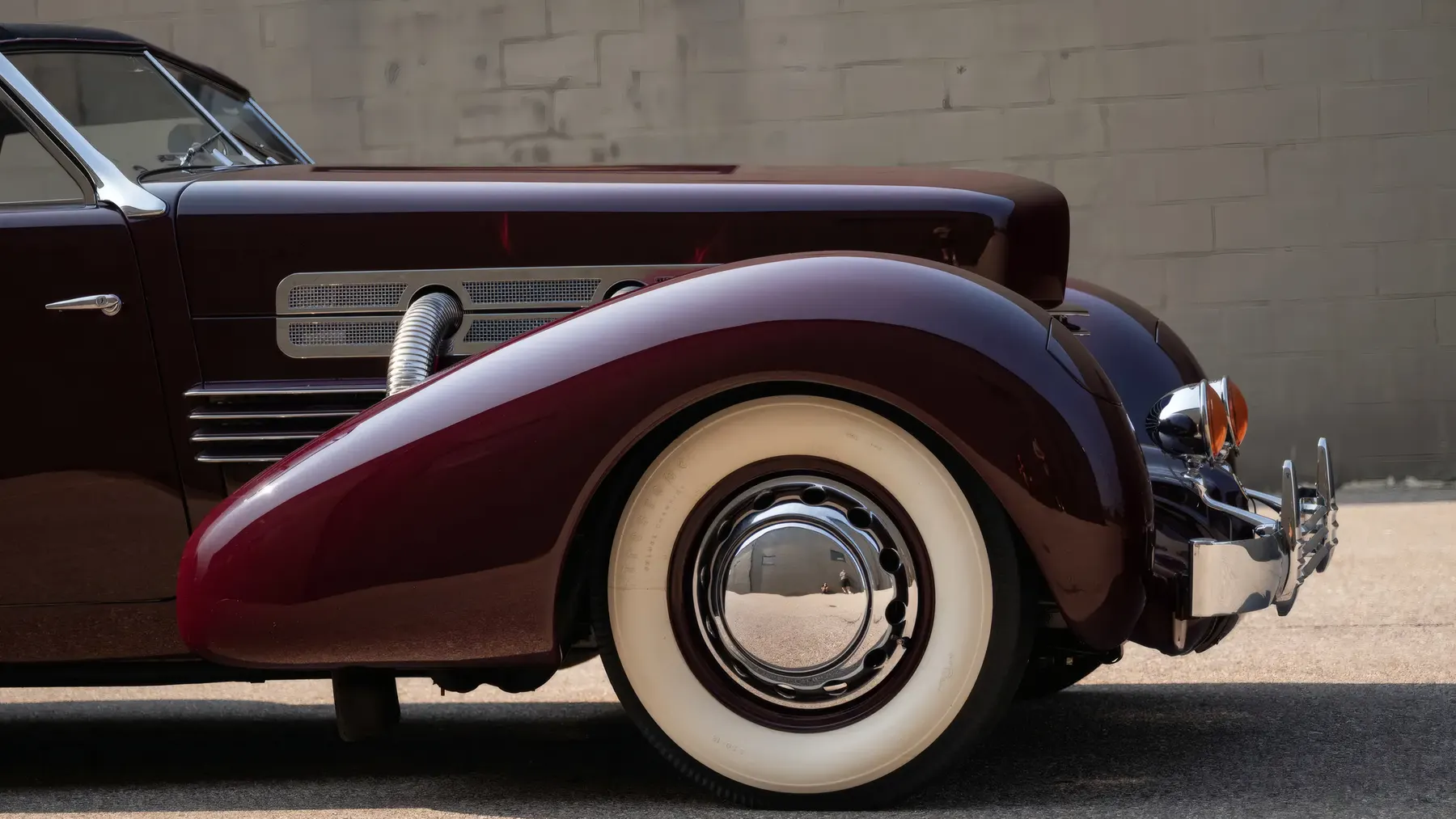 1937 Cord 812 Supercharged Phaeton - photo 4