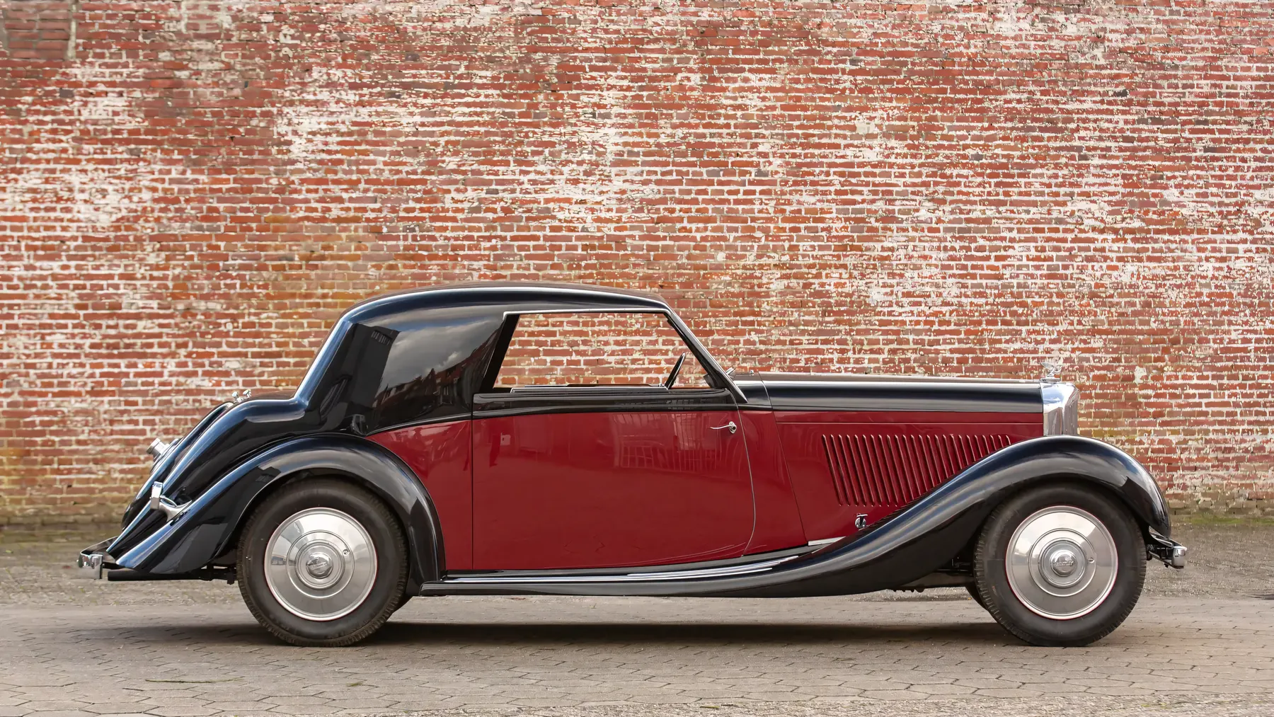 1938 Bentley 4¼-Litre Coupé by de Villars - photo 3