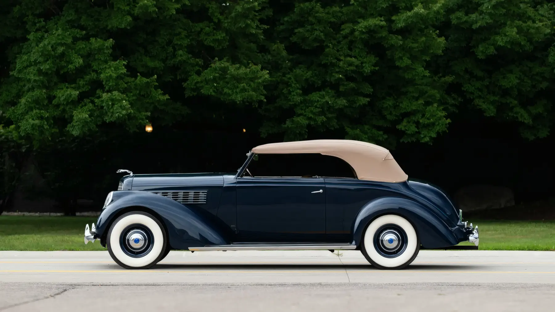1938 Lincoln Model K Convertible Victoria by Brunn - photo 3