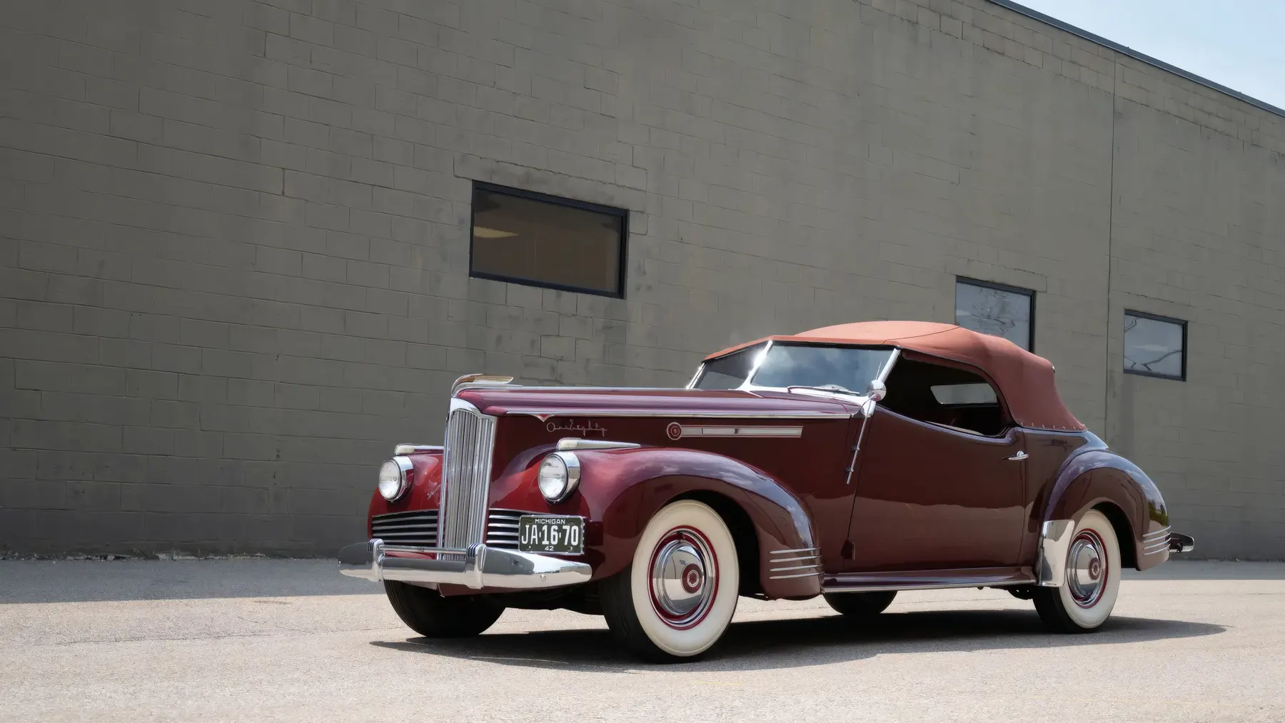 1942 Packard Super Eight One-Eighty Convertible Victoria by Darrin - photo 1