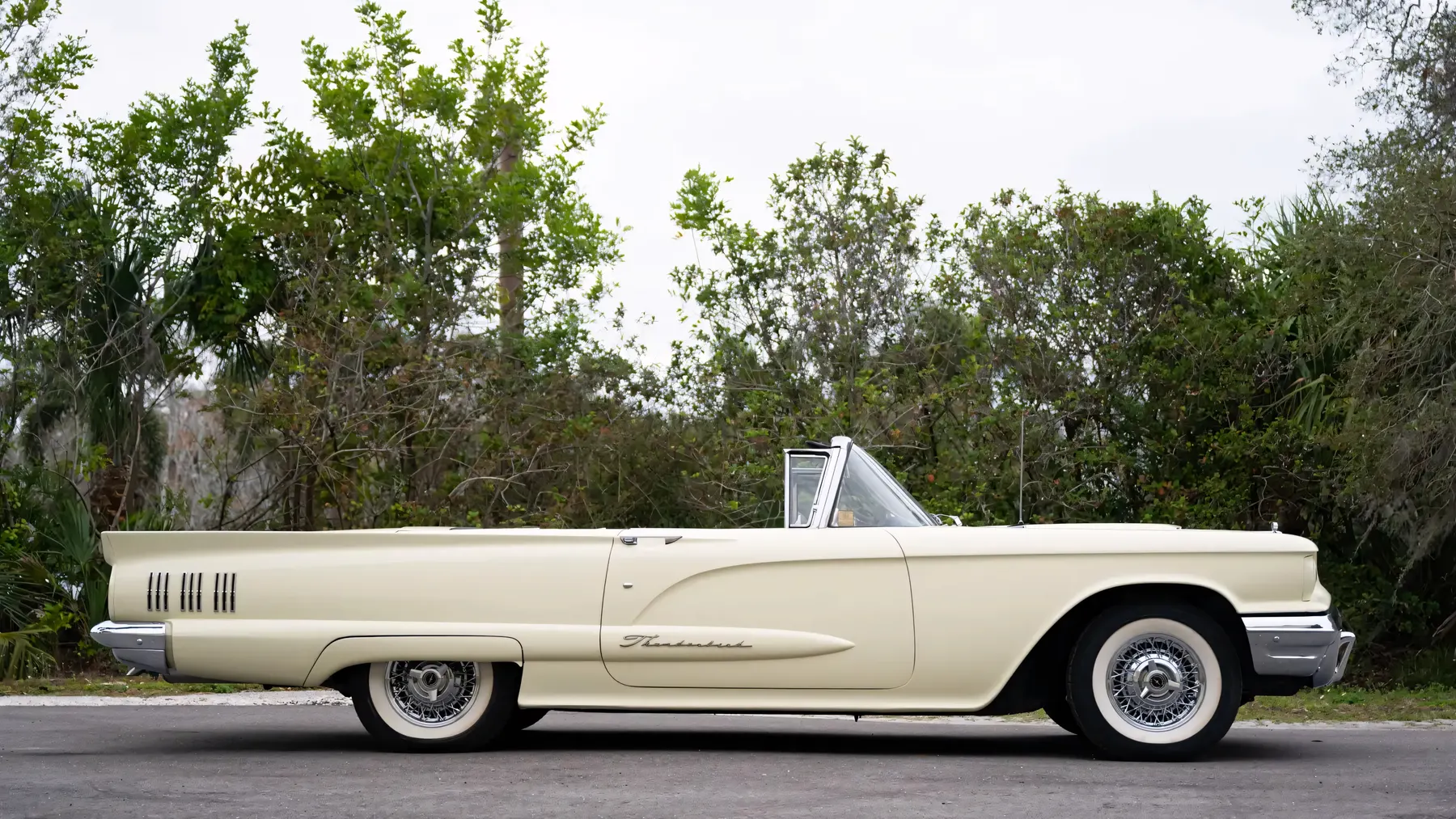 1960 Ford Thunderbird Convertible - photo 4