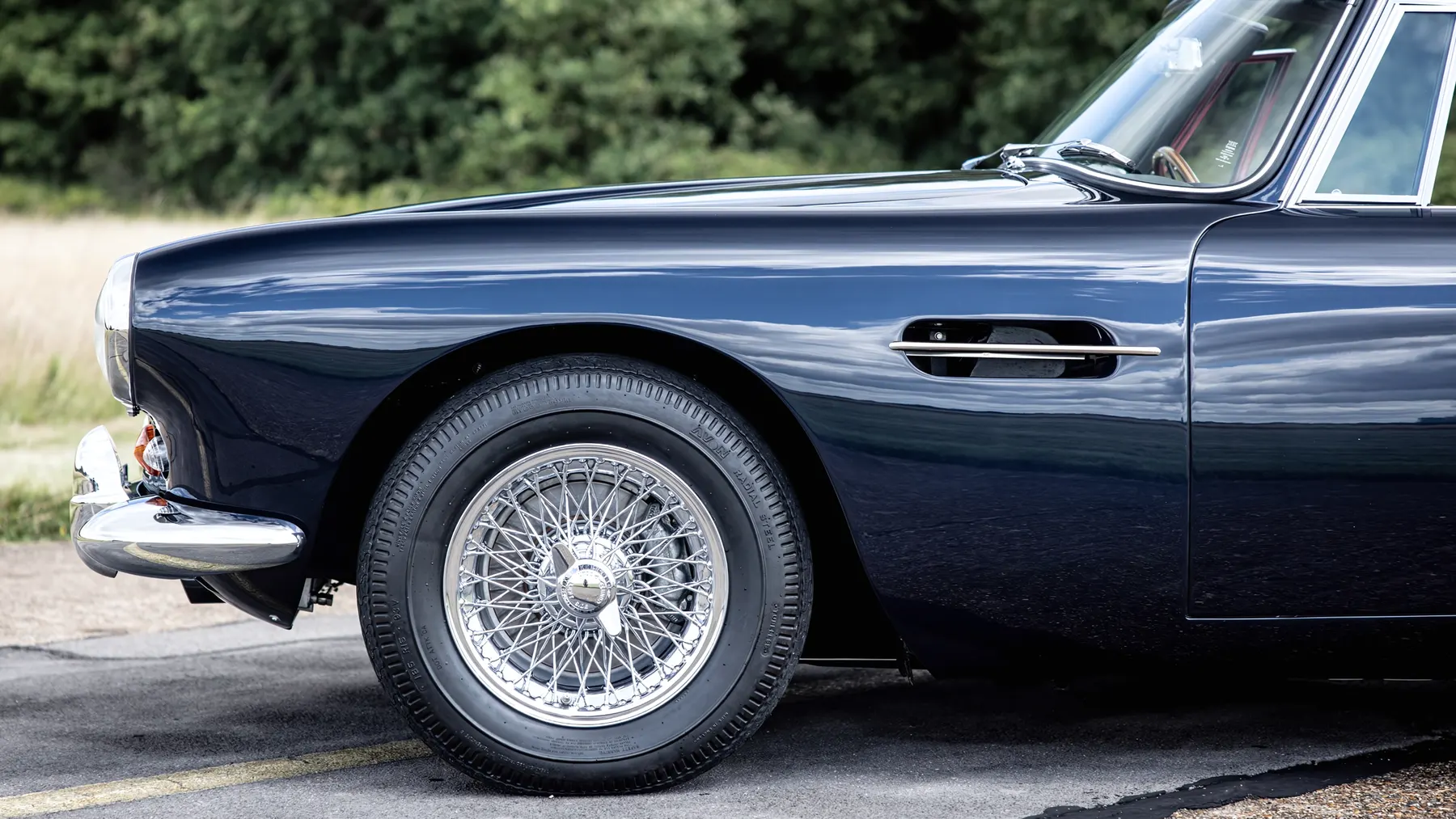 1963 Aston Martin DB4 Convertible - photo 4