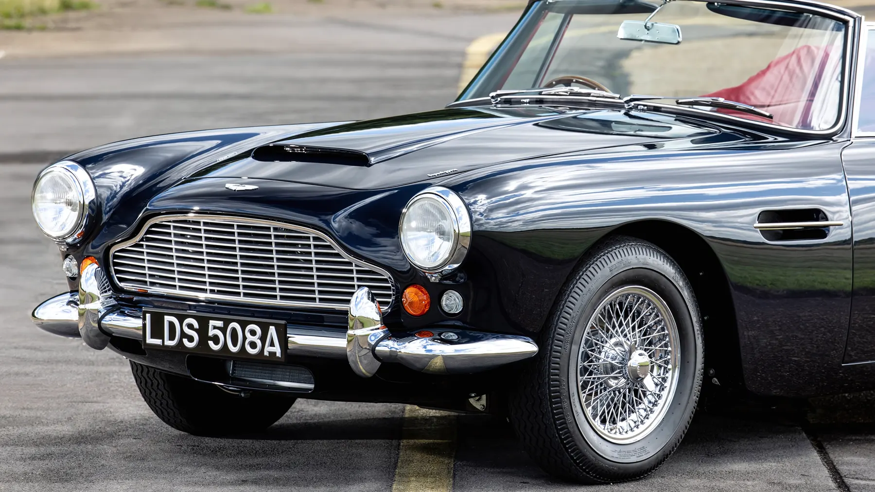 1963 Aston Martin DB4 Convertible - photo 1