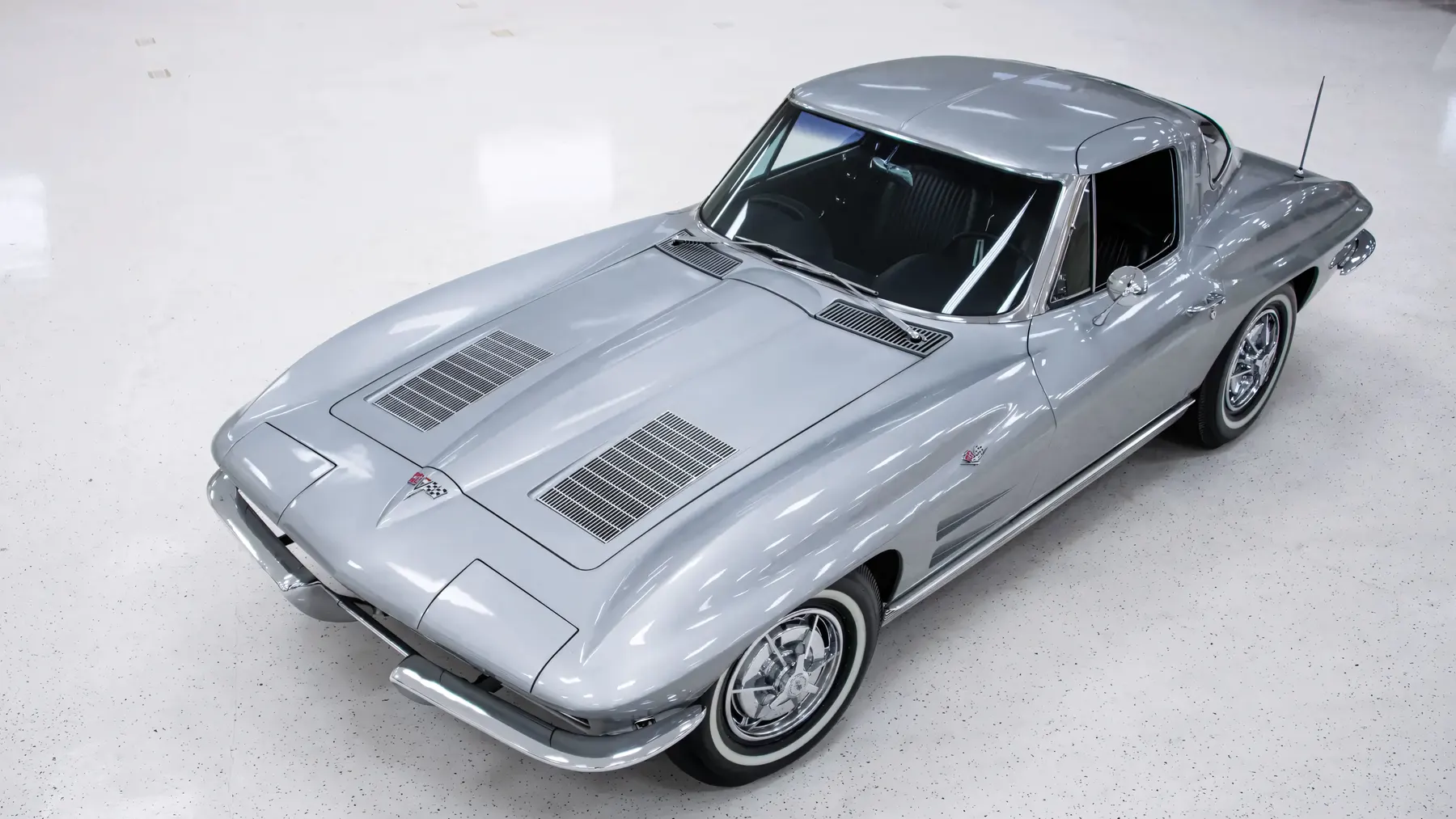 1963 Chevrolet Corvette Sting Ray 'Split-Window' Coupe - photo 2