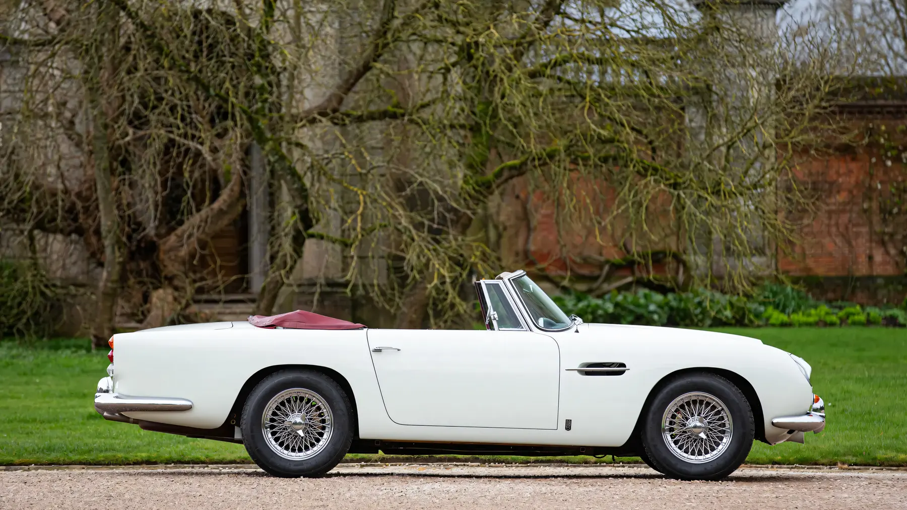 1965 Aston Martin DB5 Convertible - photo 3