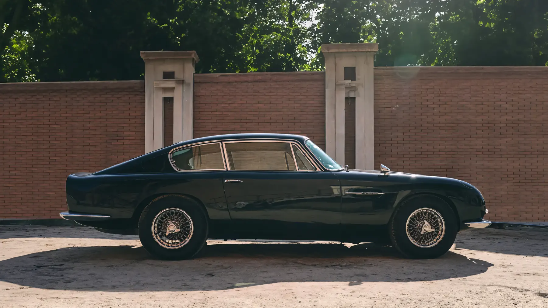 1966 Aston Martin DB6 Vantage - photo 3