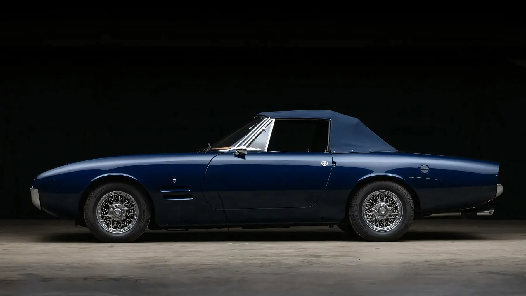 1966 Ghia 450 SS