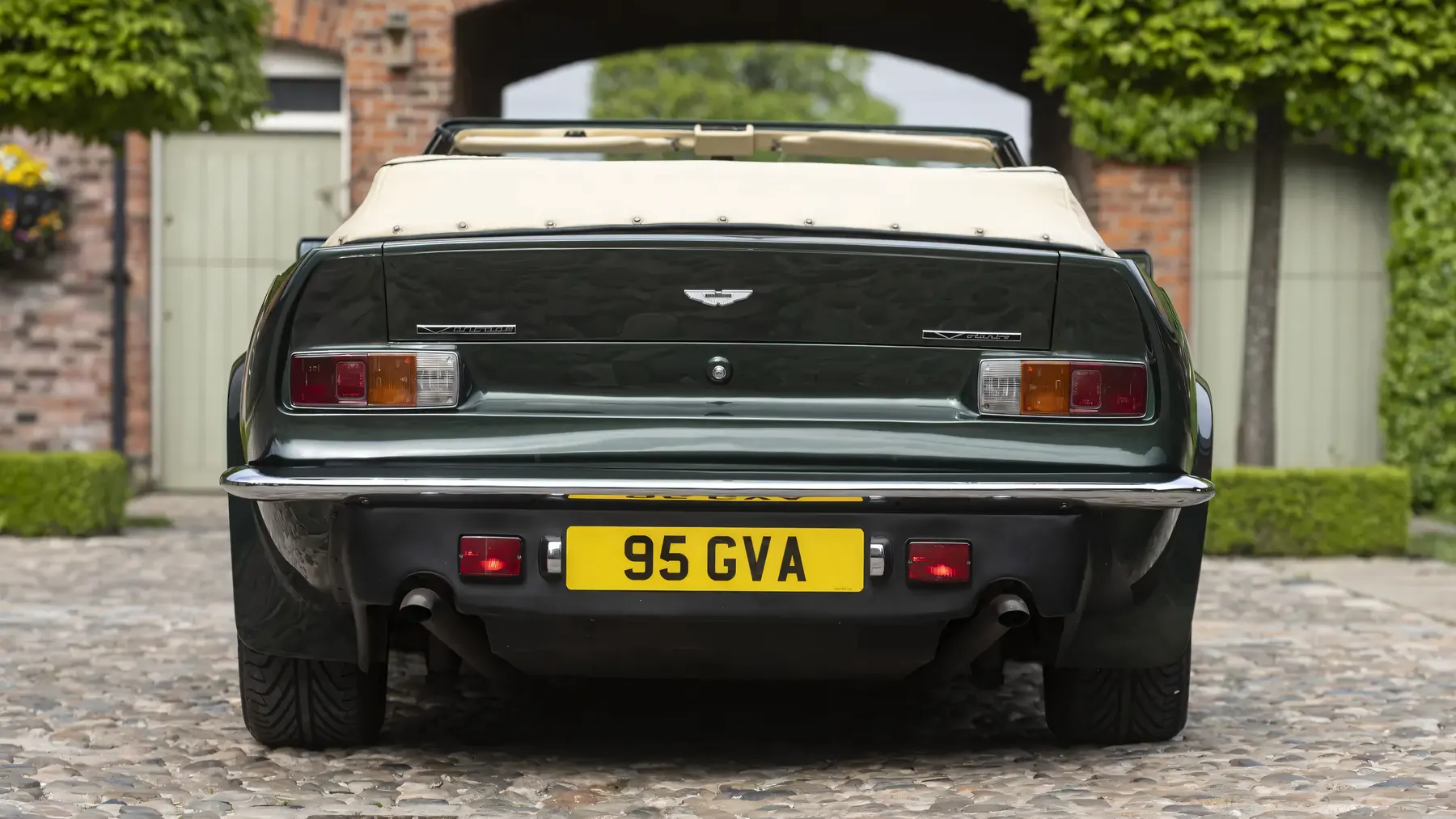 1989 Aston Martin V8 Vantage Volante 'X-Pack' - photo 2