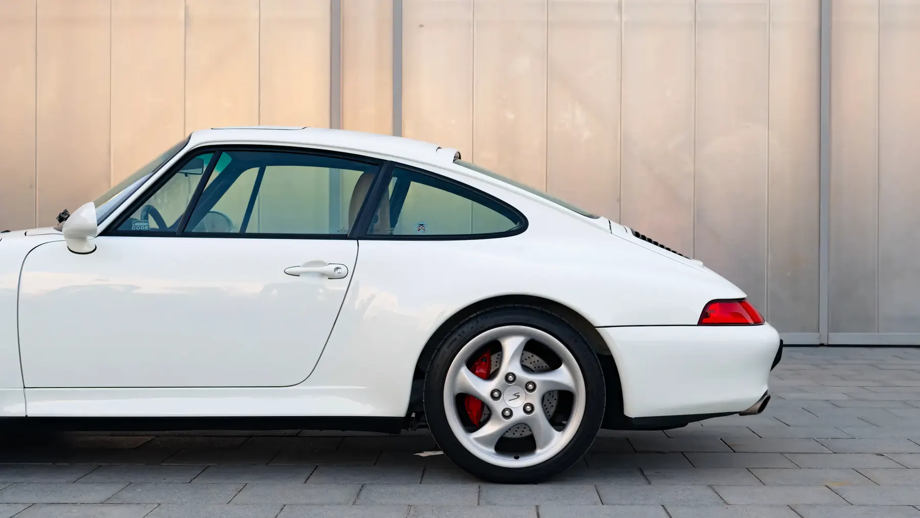 1996 Porsche 911 (993) Carrera 4S - photo 2