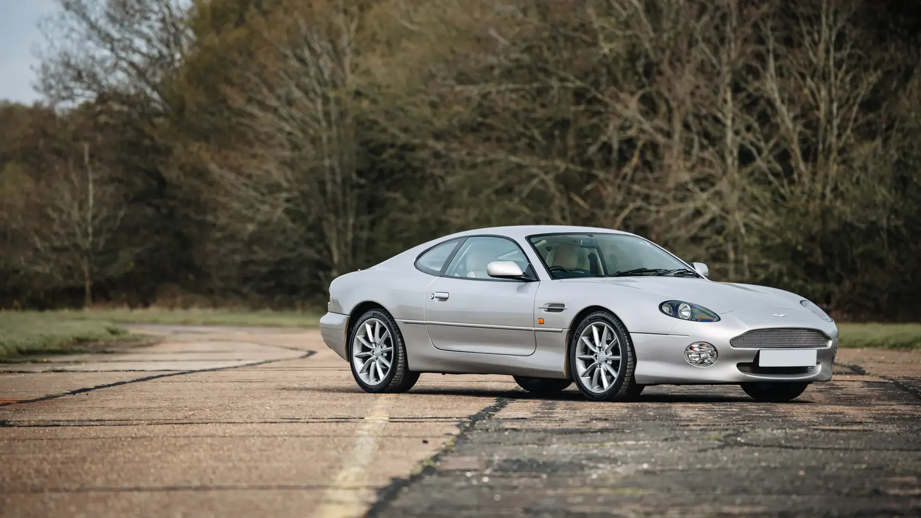 2001 Aston Martin DB7 Vantage - photo 1