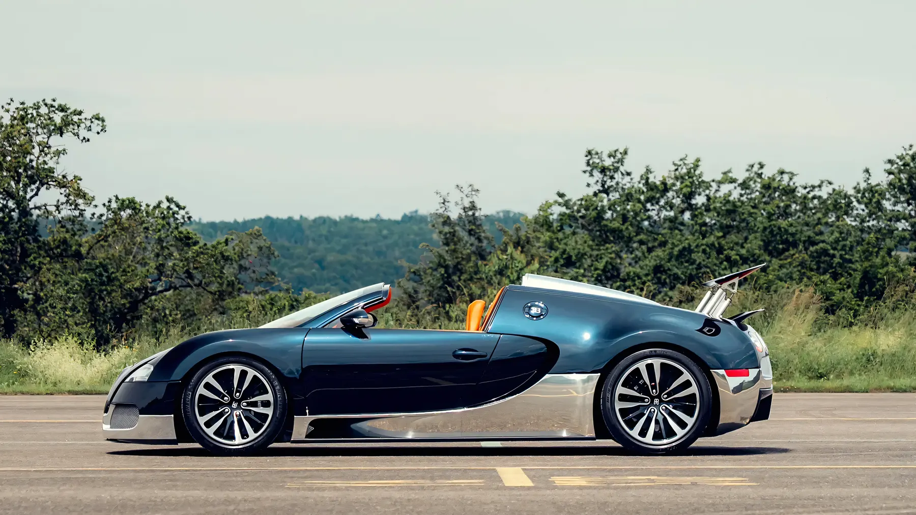 2010 Bugatti Veyron 16.4 Grand Sport 'Soleil de Nuit'