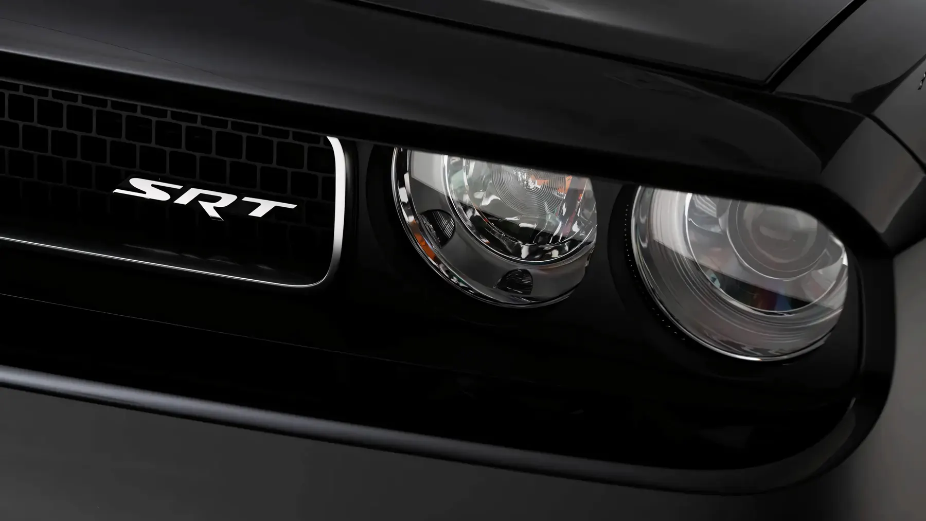 2011 Dodge Challenger SRT8 392 - photo 3