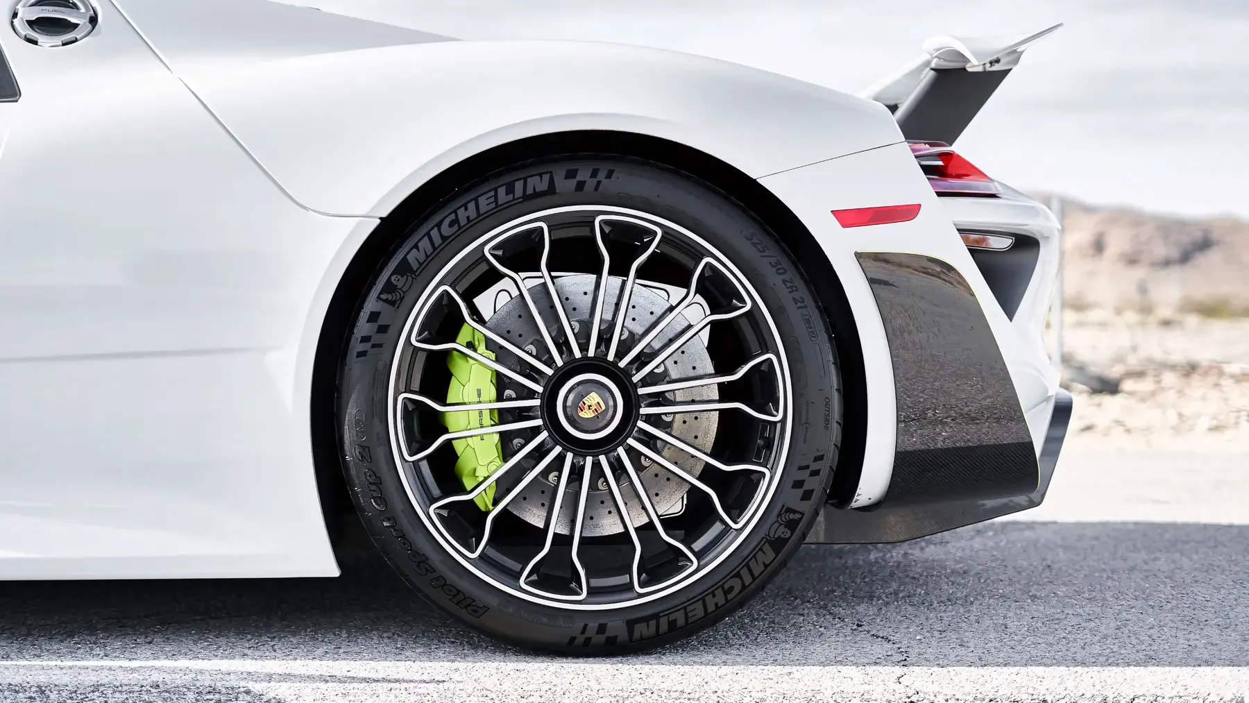 2015 Porsche 918 Spyder