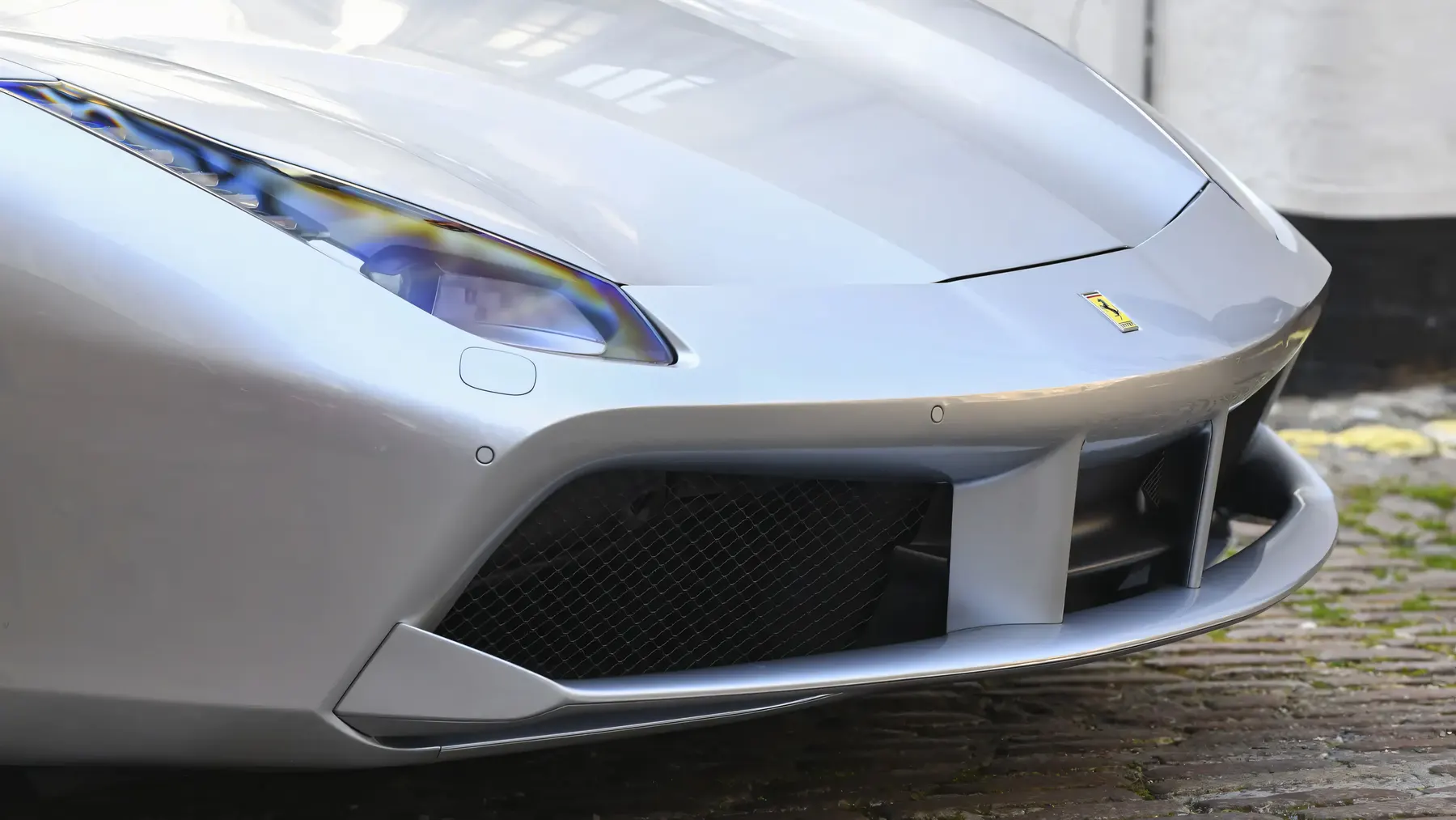 2018 Ferrari 488 GTB 70th Anniversary - photo 2
