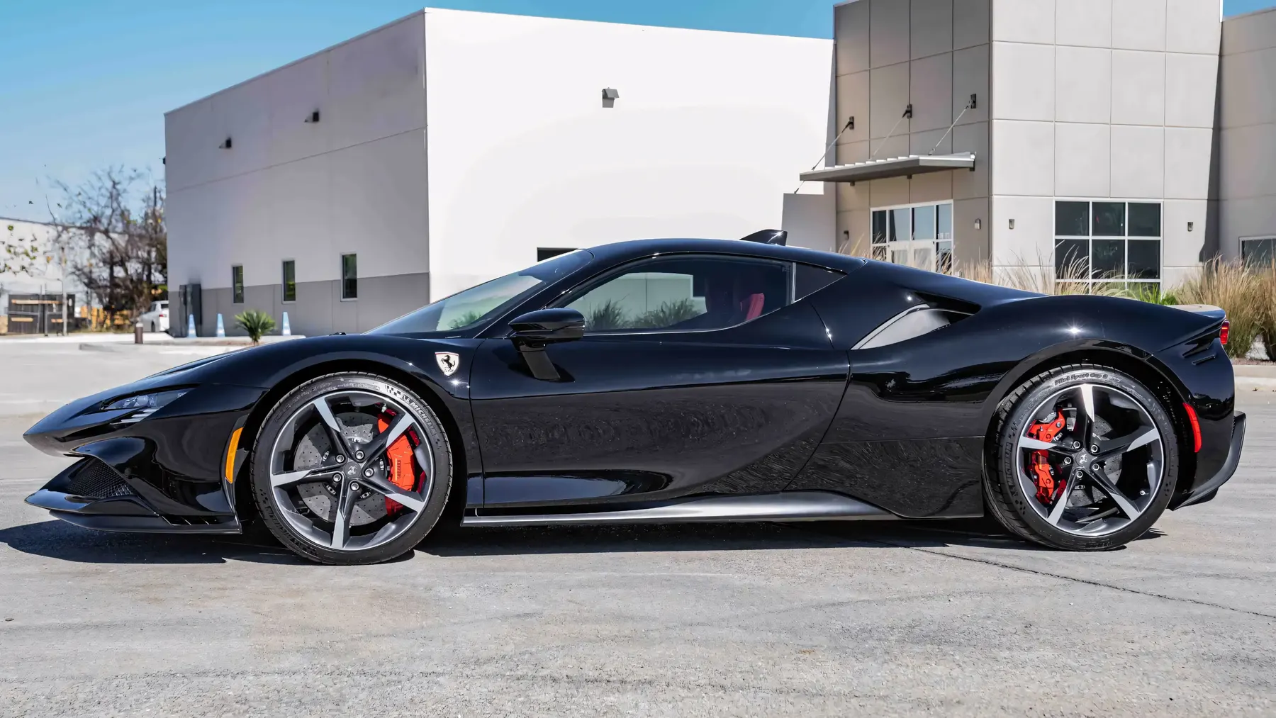2022 Ferrari SF90 Stradale - photo 1